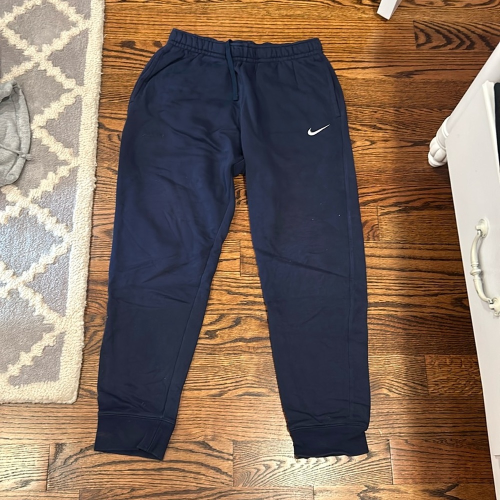 Plain navy Nike joggers